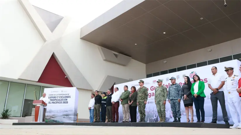 imagen recuadro Autoridades estatales y mandos de seguridad encabezaron el arranque del Operativo Guadalupe-Reyes 2025 en La Paz. Foto: Gobierno del Estado de BCS
