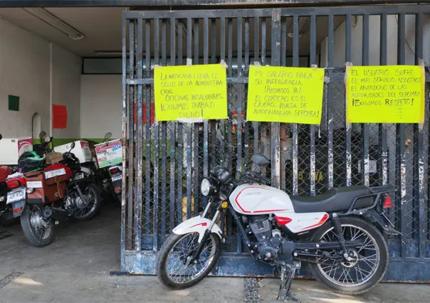 Protesta en Correos de México en La Paz: trabajadores exhiben falta de recursos