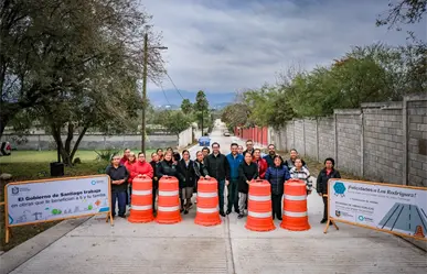 David de la Peña entrega nuevas obras de pavimentación en la colonia San Juan en Santiago