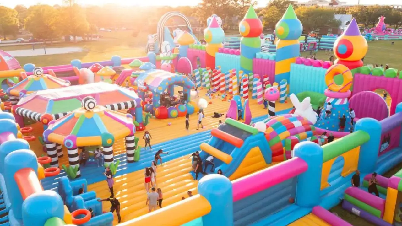 The Big Bounce México el inflable más grande del mundo en CDMX.    Foto: The Big Bounce América