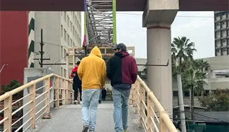 Puente peatonal de Félix U. Gómez: ¿Una trampa mortal para los peatones?