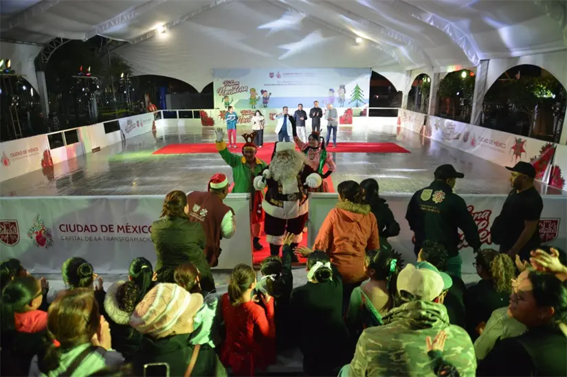 Las pistas de hielo buscan brindar diversión y celebración a los capitalinos. Foto: Jefatura de Gobierno