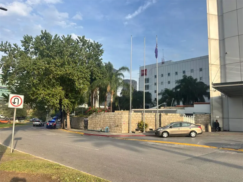 La Policía Federal Ministerial realiza la aprehensión de una mujer de Durango por su implicación en un fraude considerable. Foto: Brenda Reza