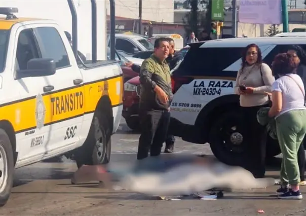 Madre fallece y su hija queda hospitalizada tras ser arrolladas por un tráiler en Azcapotzalco
