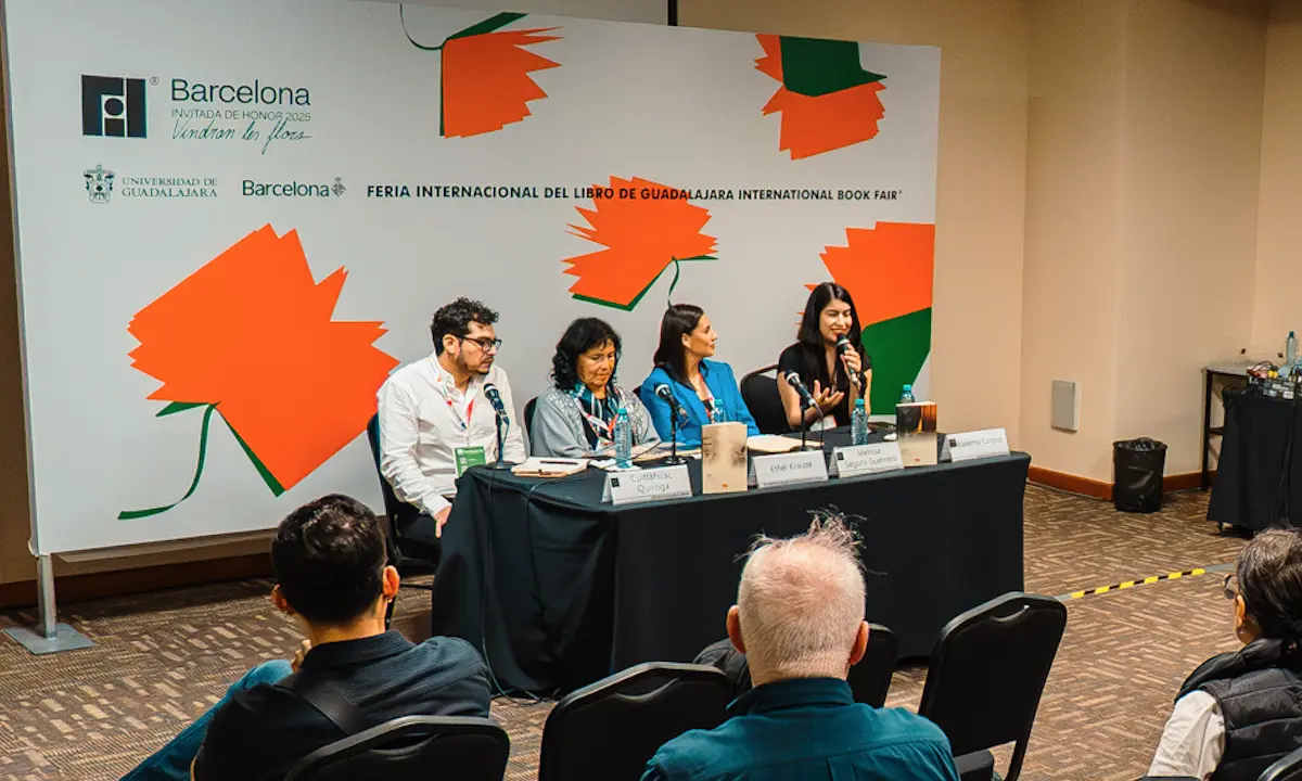 La colección contempla publicar 10 libros por año hasta completar 30 títulos. Foto: CONARTE.