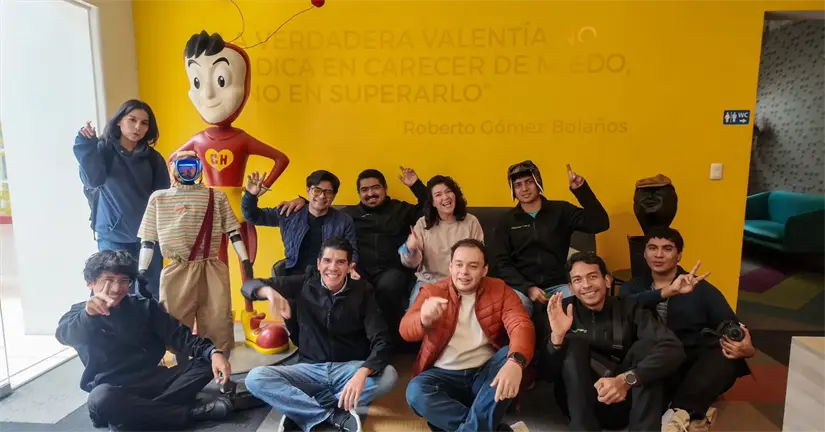 CHaBOT, el robot tamaulipeco, se vuelve viral y llega a la vecindad del chavo. FOTO | Facebook Nix-Lab