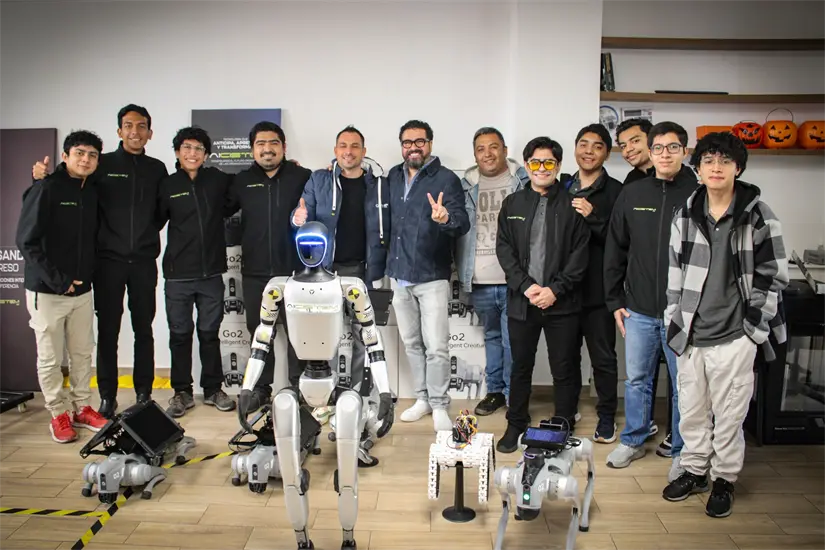 CHaBOT, el robot tamaulipeco, se vuelve viral y llega a la vecindad del chavo. FOTO | Facebook Nix-Lab