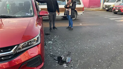 VIDEO | Motociclista queda gravemente herido tras fuerte choque en Gustavo A. Madero, CDMX