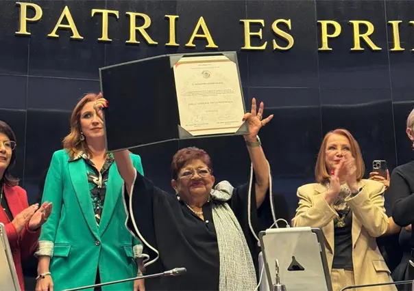 Ernestina Godoy da mensaje tras ser nombrada titular de la FGR: Mi compromiso es inquebrantable