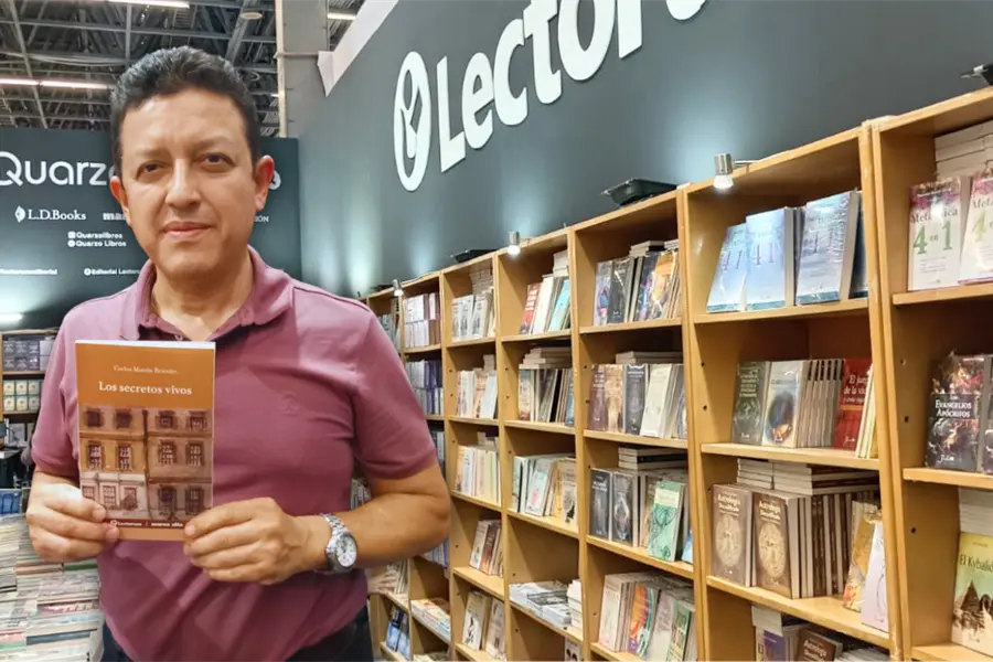 Carlos Martín Briceño lleva Los secretos vivos a la FIL Guadalajara 2025: historias de lo que callamos y seguimos cargando