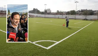 Javier Díaz entrega cancha de fútbol en la Espinoza Mireles con inversión privada de 3.5 mdp