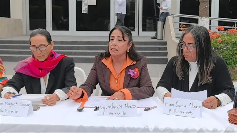 Activistas reclamaron a la Comisión de Igualdad de Género por no emitir convocatoria, calendario ni lineamientos para el Parlamento de las Mujeres. Foto: Rocío Casas / POSTA Baja California Sur
