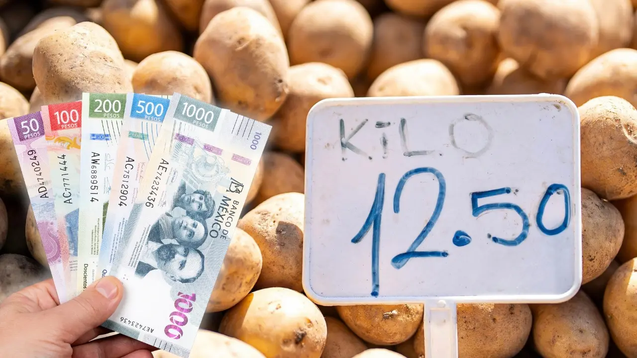 Varios billetes y de fondo verdura en un mercado y un letrero. Foto: Canva