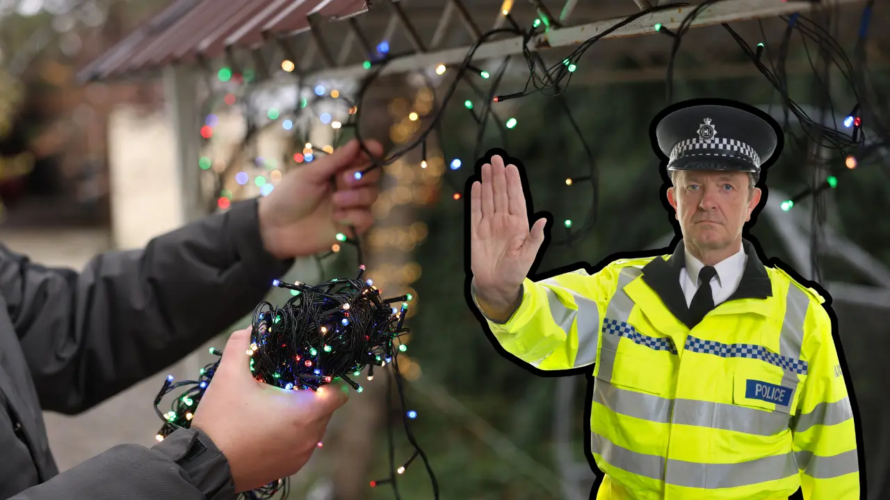 En exteriores, el peligro es aún mayor si se instalan luces no aptas para la intemperie. El contacto con humedad o lluvia podría causar cortos eléctricos o incluso electrocución./Foto: Canva
