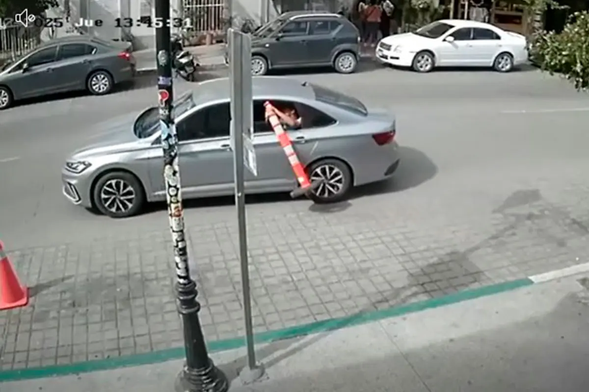 Las cámaras grabaron el momento del atraco. Foto: Librería Ramírez.