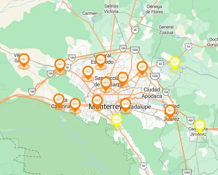 De acuerdo con el reporte de las 06:00 horas del SIMA, solo tres estaciones lograron mantenerse en rango aceptable (color amarillo). Foto: SIMA Nuevo León.