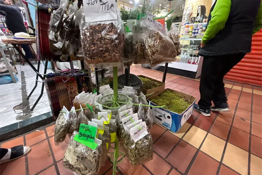 Remedios naturales y memoria familiar: La esencia de las hierberías en Monterrey