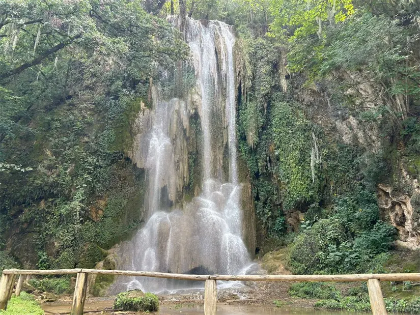 imagen recuadro Parque El Salto es un lugar impresionante en Nuevo León ideal para disfrutar y fotografiar momentos especiales con tus seres queridos. Foto: Diego Ovalle
