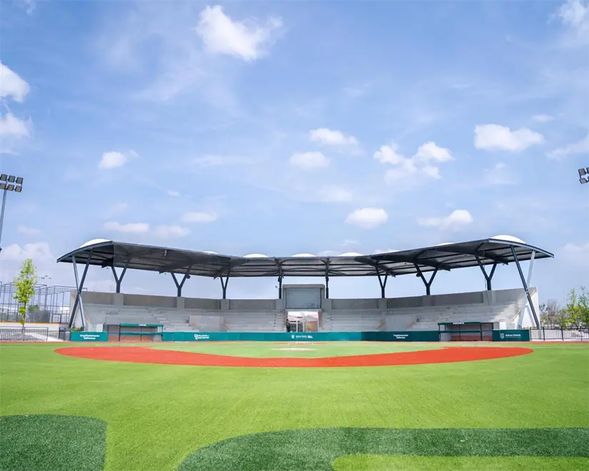 Desde el nuevo estadio de béisbol infantil hasta las ligas barriales, el exjugador de Tigres encabeza la apuesta del municipio por el deporte como política de prevención. Foto: Jorge Iribe.