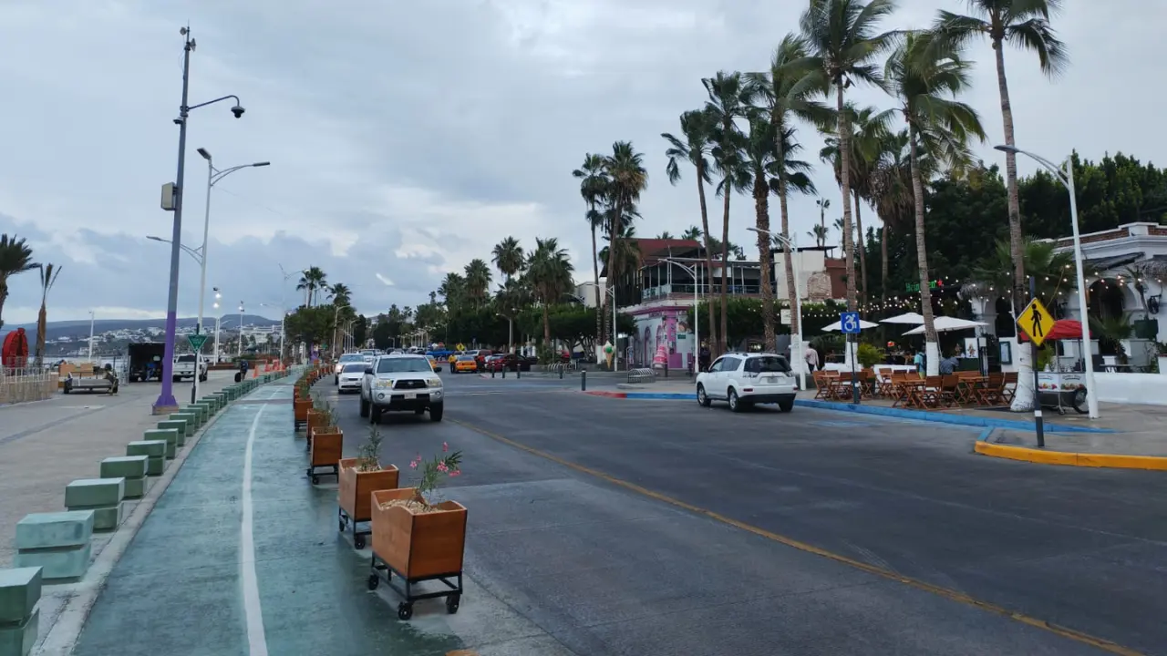 Así se ve actualmente el Malecón de La Paz. Foto: Héctor Romero / POSTA Baja California Sur.
