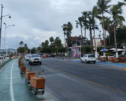 Así opinan los paceños sobre las maceteras móviles en el Malecón de La Paz