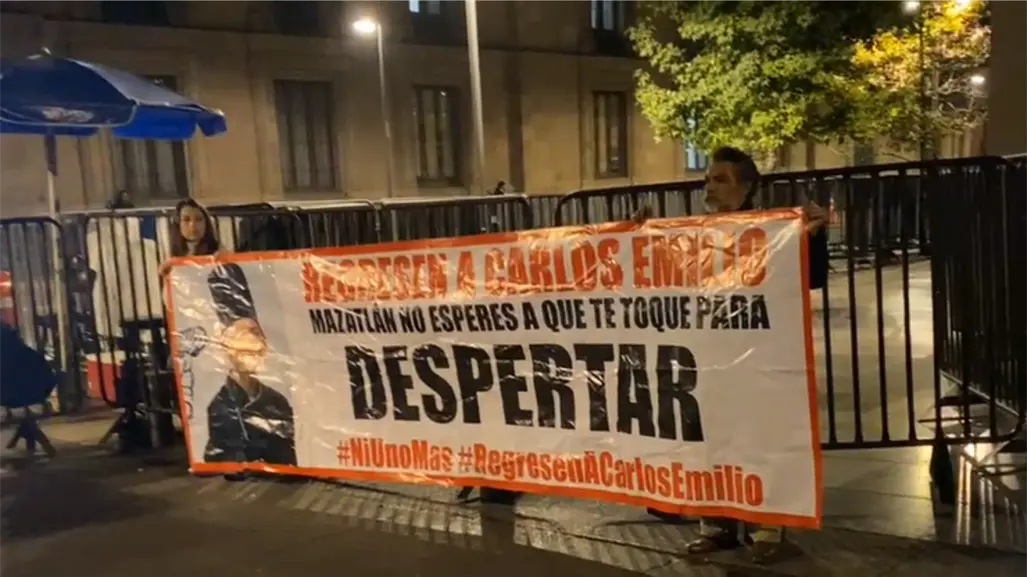 Mamá de Carlos Emilio lleva la lucha por su búsqueda al Palacio Nacional