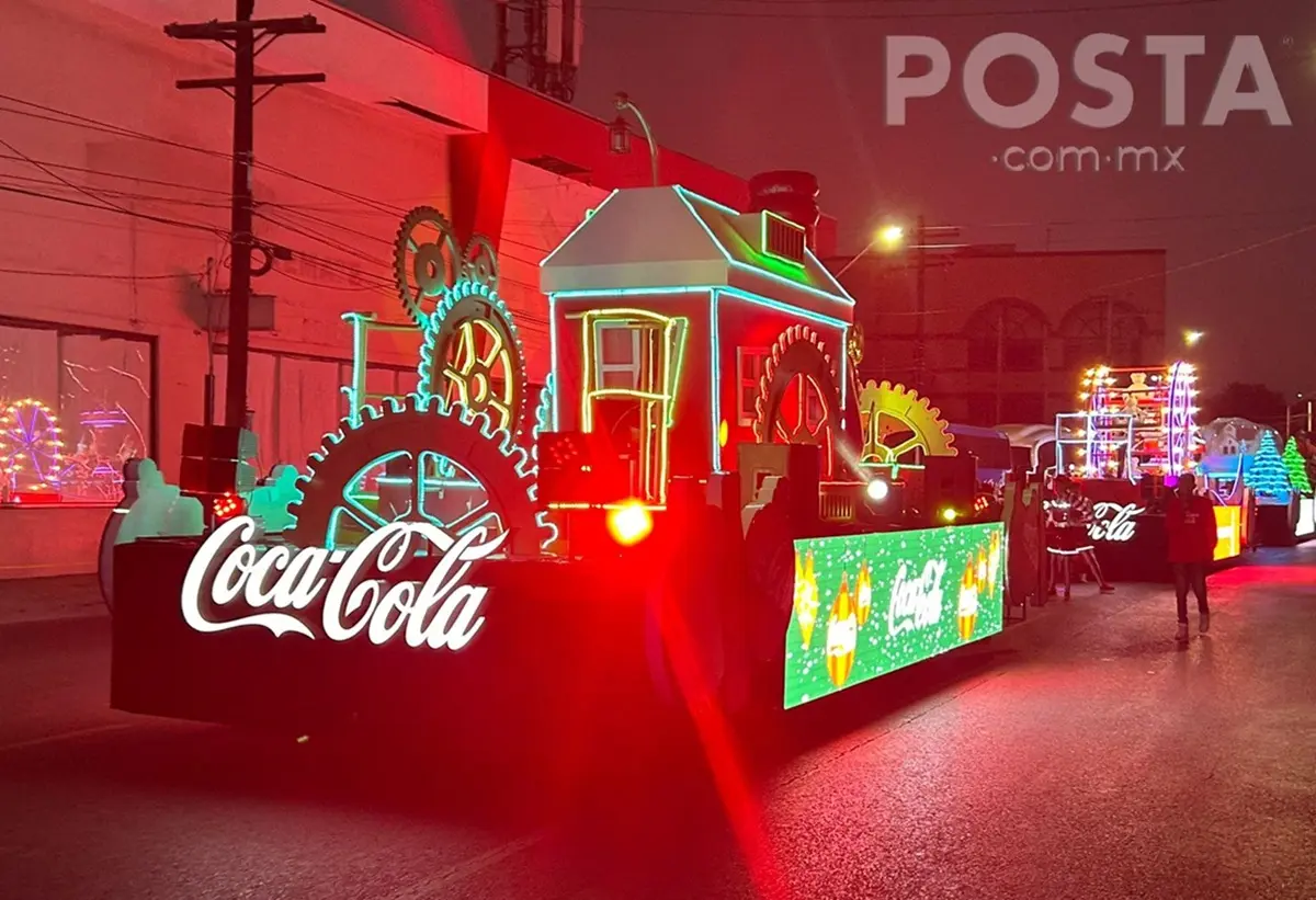 La Caravana Navideña Coca-Cola 2025 llevará su magia y alegría a los regios este viernes 5 de diciembre de 2025. Foto: POSTA / Jorge López