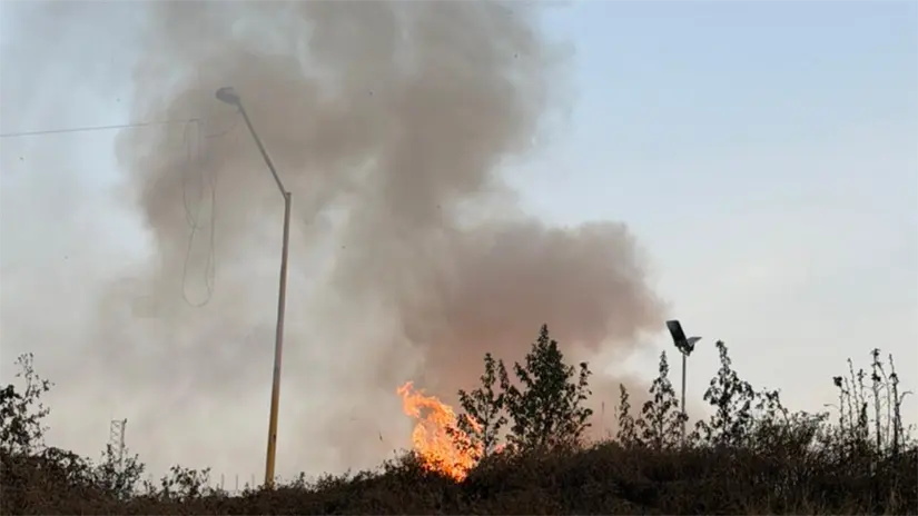 imagen recuadro Incendio en la alcaldía Gustavo A. Madero, es controlado por el Heroico Cuerpo de Bomberos de la CDMX| Foto: Ramón Ramírez