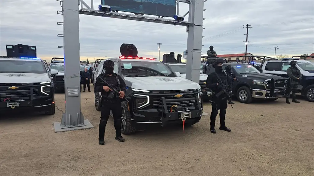 FOTOS | Policías de Durango reciben patrullas blindadas por primera vez en su historia y así lucen