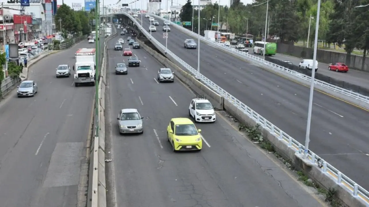 Vista del Periférico Norte en el Estado de México, una de las vialidades principales que será objeto de rehabilitación. Foto: X @MemeYamelCA