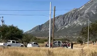 Encuentran cuerpo dentro de un auto en carretera a García
