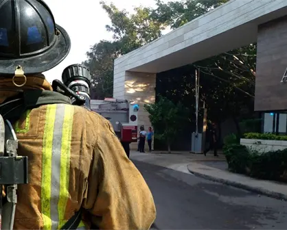 SSP atiende incendio en vivienda del fraccionamiento Alessia, en Mérida