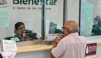 ¿La Pensión Bienestar aumentará igual que el salario mínimo en 2026?