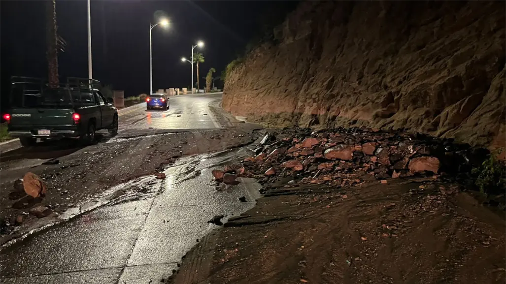 Lluvias provocan deslaves en el cerro de la Calavera en La Paz; recomiendan evitar la zona