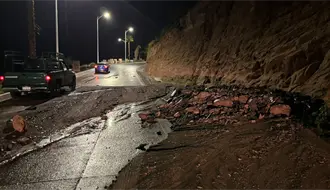 Lluvias provocan deslaves en el cerro de la Calavera en La Paz; recomiendan evitar la zona