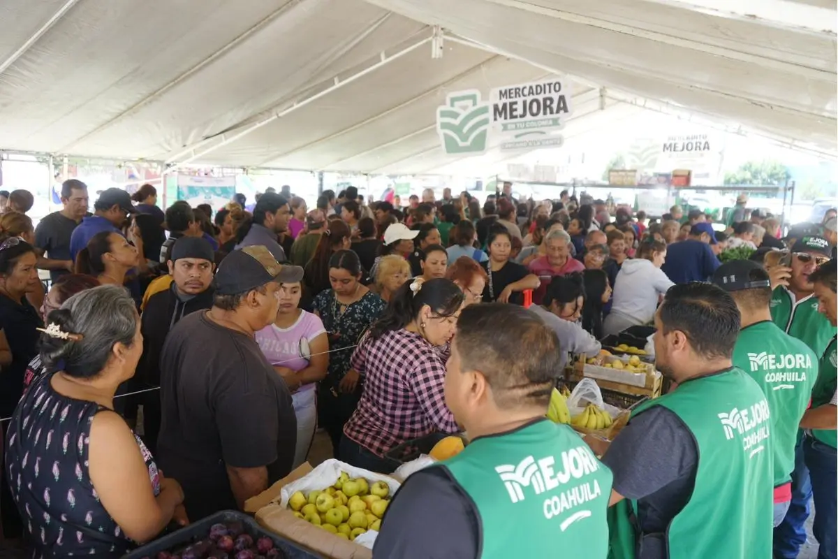 Mercadito Mejora llevado a cabo en Coahuila por Mejora Coahuila / Foto: Mejora Coahuila