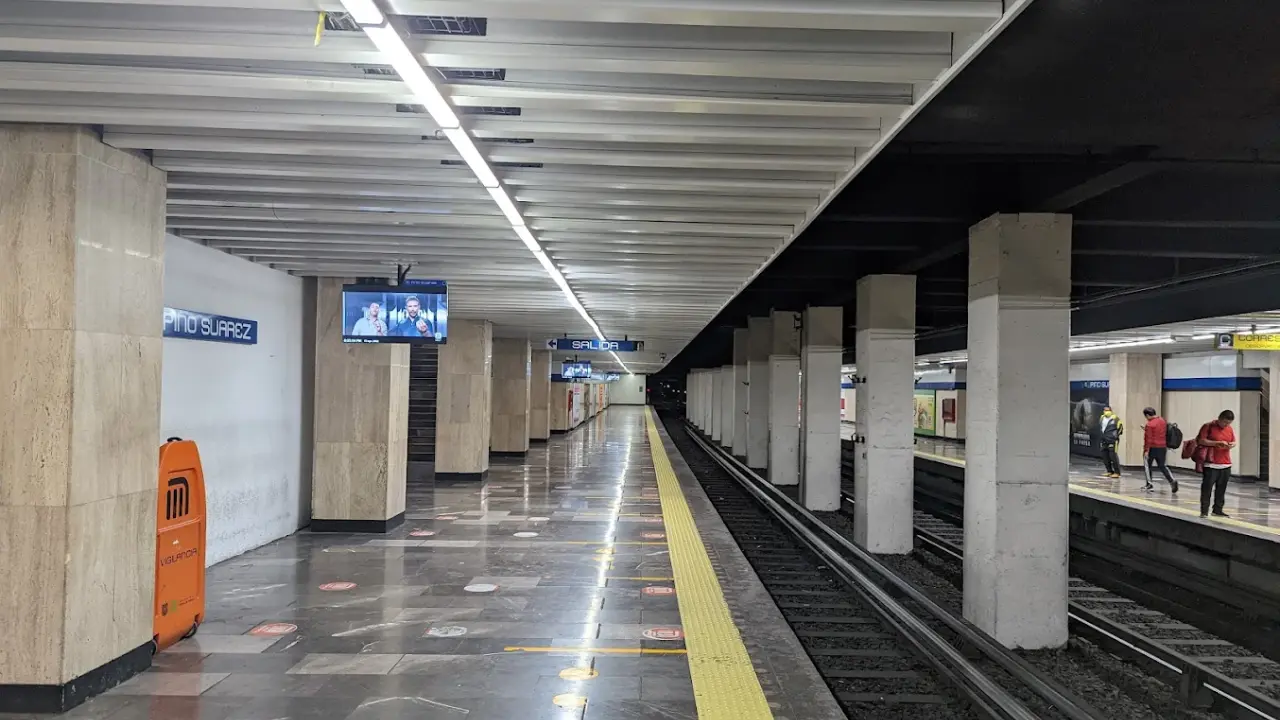 La afluencia alta es normal en el Metro, por lo menos durante la semana. Foto: Maps Maksym Kuzhdin