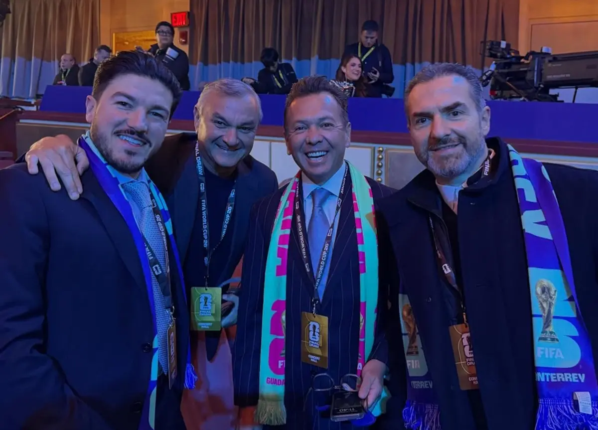 El gobernador de Nuevo León, Samuel García, el alcalde de Guadalupe, Héctor García, el gobernador de Jalisco, Pablo Lemus, y Adrián de la Garza, alcalde de Monterrey, están listos para presenciar el sortel del Mundial FIFA 2026 en Washington DC. Foto: Facebook Samuel García