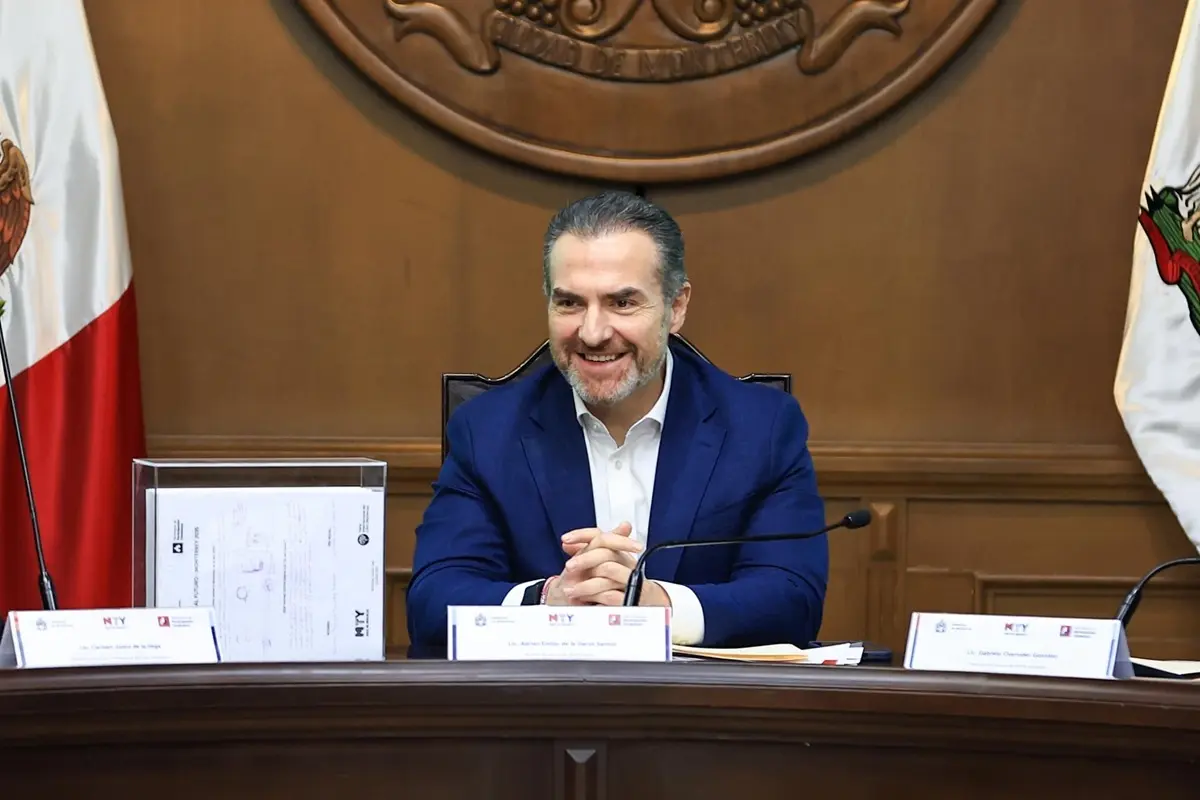 El alcalde de Monterrey, Adrián de la Garza, festejó que la Selección de Holanda quedó en el Grupo F del Mundial 2026 y jugará en el Estadio BBVA. Foto: Adrián de la Garza