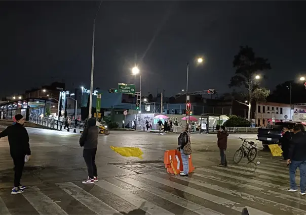 Vecinos de la colonia Guerrero protestan por más de tres días sin electricidad en CDMX