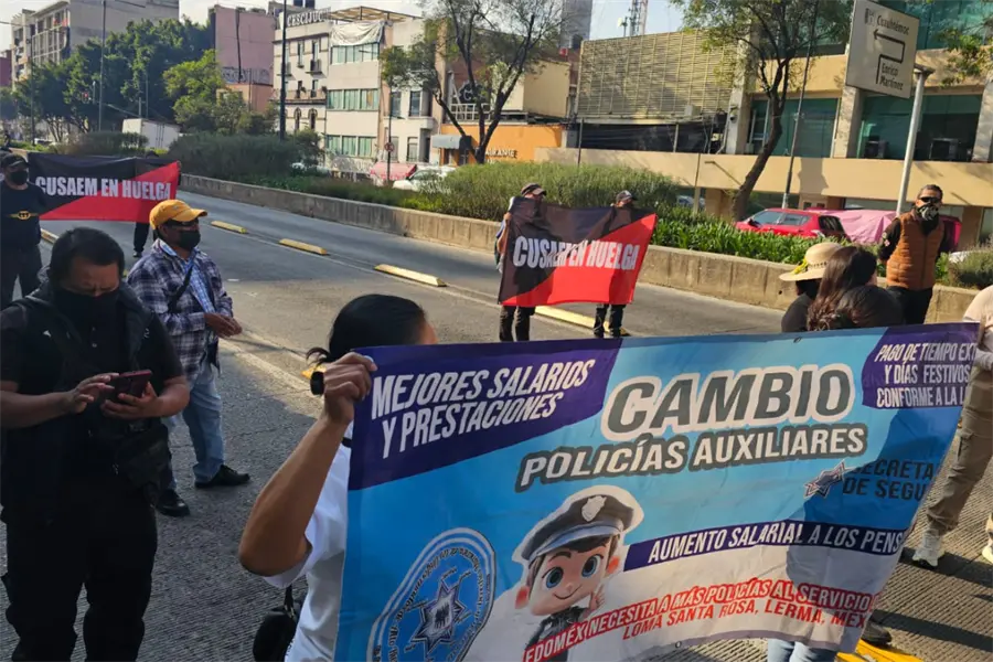 VIDEO | Policías auxiliares del Edomex protestan en CDMX: exigen mejores salarios y prestaciones