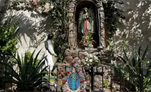 Preparativos del Santuario de San Cristóbal para los festejos de la Virgen de Guadalupe en Mérida Preparativos del Santuario de San Cristóbal para los festejos de la Virgen de Guadalupe en Mérida