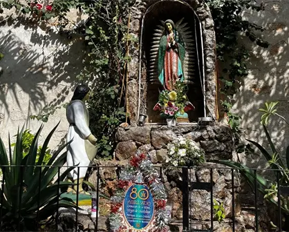 Preparativos del Santuario de San Cristóbal para los festejos de la Virgen de Guadalupe en Mérida