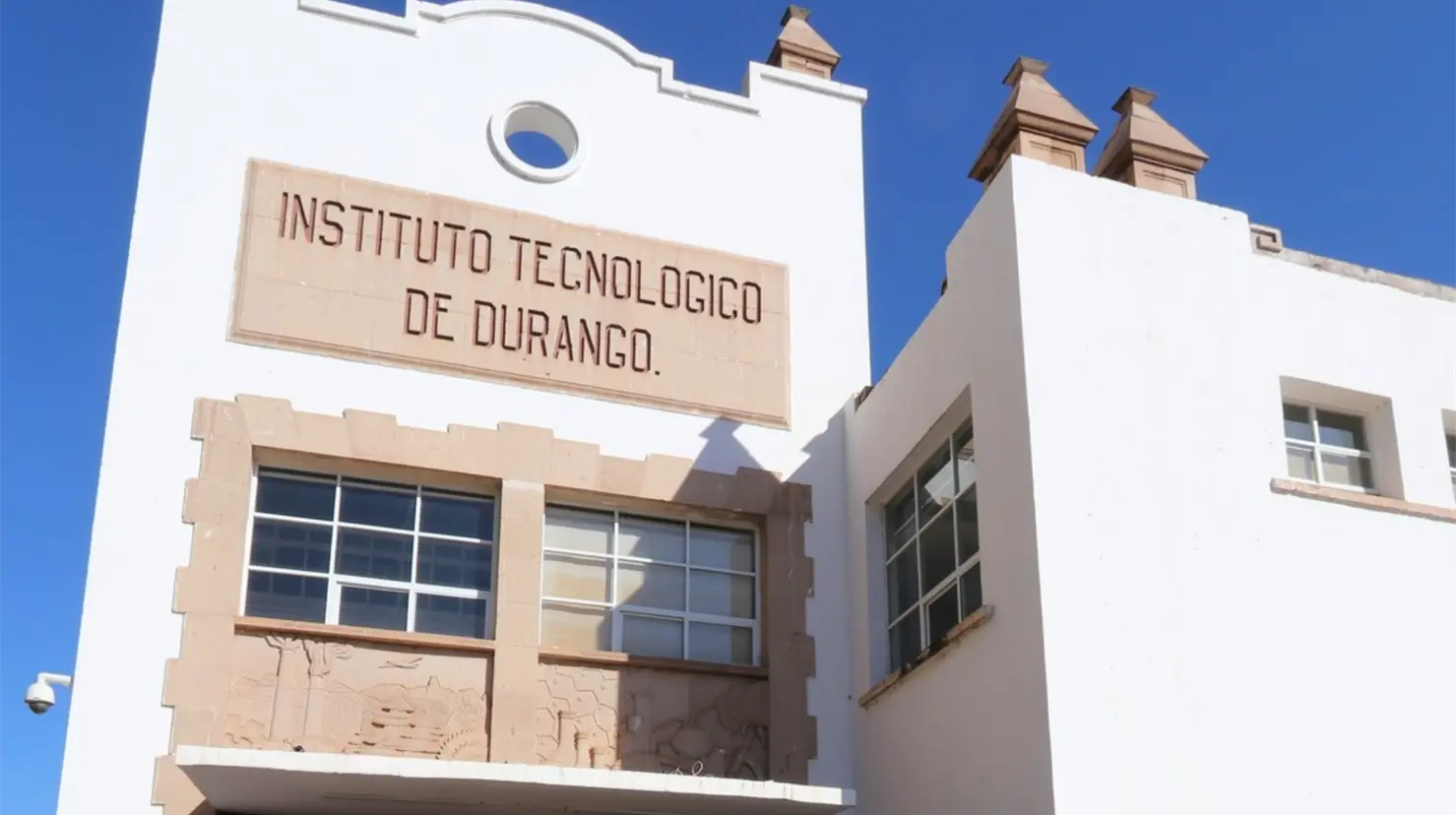 Dentro de la lista se pide la revisión de los procesos académicos y administrativos. Foto: Especial.