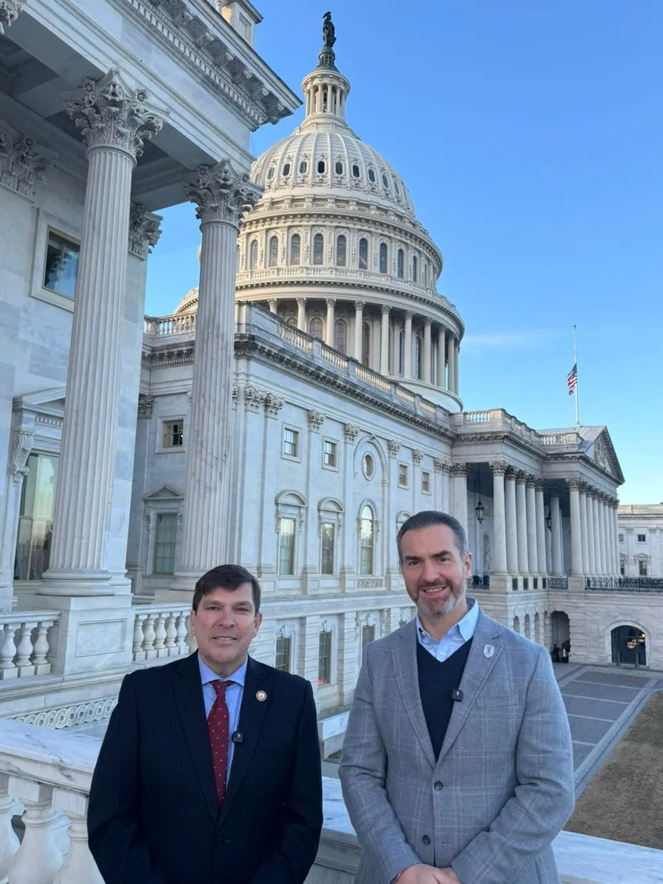 imagen recuadro El alcalde de Monterrey, Adrián de la Garza, se encuentra ya en Washington, D.C.. Foto: Cortesía.
