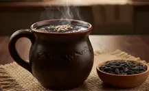 Ventajas nutricionales y culturales del atole de maíz de teja, la bebida estelar de la navidad tamaulipeca