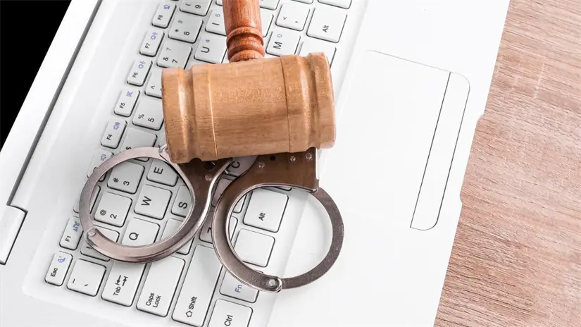 imagen recuadro : El Edomex refuerza la ley para proteger a las víctimas de 'deepfakes' íntimos, imponiendo severas sanciones. Foto: Canva