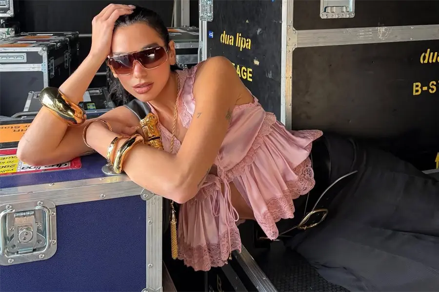 Dua Lipa interpretará canción de Selena Quintanilla en el cierre del Radical Optimism Tour en México