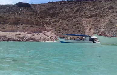 Ensenada Grande, la playa de Espíritu Santo que enamora por su aguas cristalinas