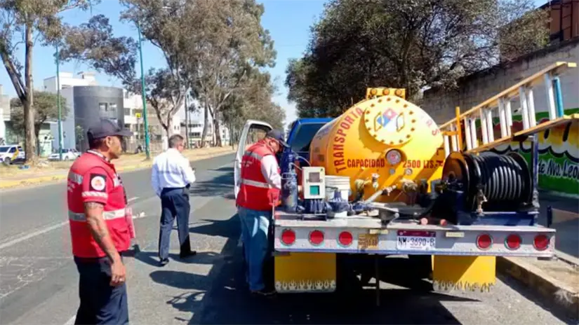 imagen recuadro Chequeos durante Operativo, Pipa segura en Edomex. Foto: X (@DardosMetepec)